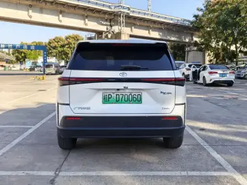 2025 Toyota bZ3X с пробегом 36 000 км