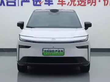 2025 Toyota bZ3X с пробегом 100 км