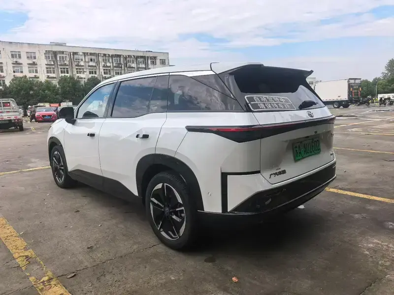 2025 Toyota bZ3X с пробегом 21 000 км