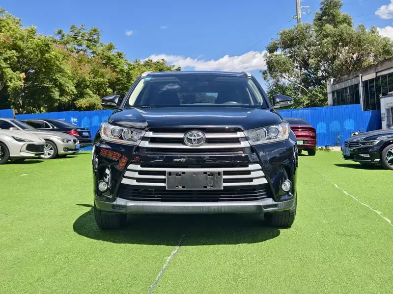 2021 Toyota Highlander с пробегом 40 000 км