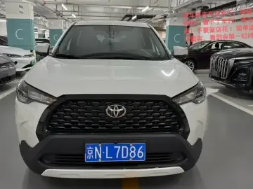 2024 Toyota Corolla Cross с пробегом 14 000 км