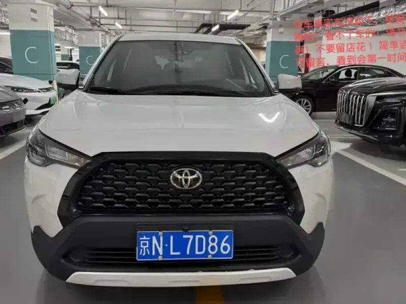 2024 Toyota Corolla Cross с пробегом 14 000 км