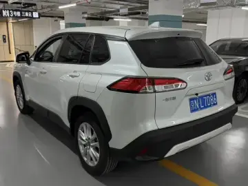 2024 Toyota Corolla Cross с пробегом 14 000 км