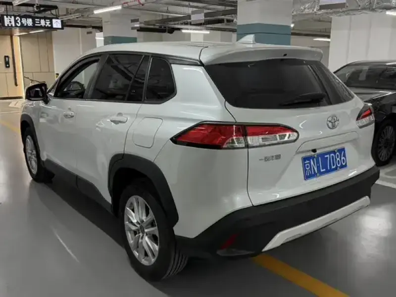 2024 Toyota Corolla Cross с пробегом 14 000 км