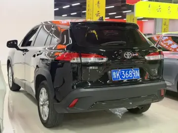 2024 Toyota Corolla Cross с пробегом 22 000 км