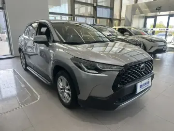 2024 Toyota Corolla Cross с пробегом 18 000 км