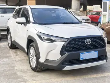 2024 Toyota Corolla Cross с пробегом 40 000 км