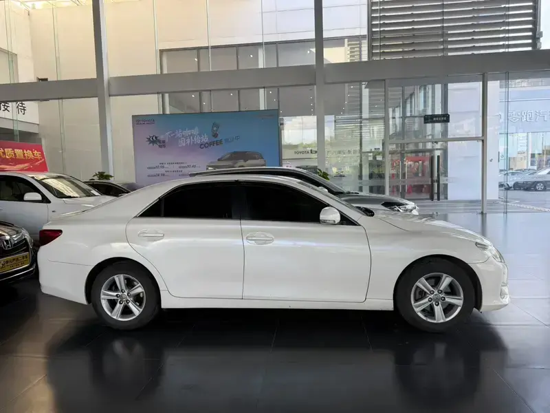 2013 Toyota Reiz с пробегом 187 000 км
