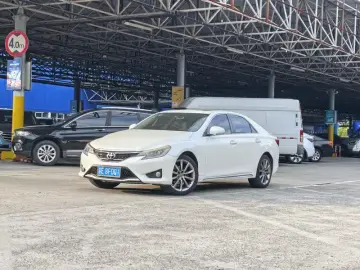 2013 Toyota Reiz с пробегом 154 000 км