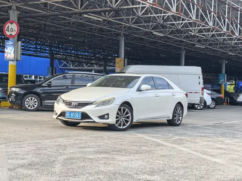2013 Toyota Reiz с пробегом 154 000 км