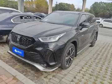 Toyota Crown Kluger