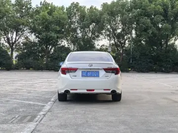 2013 Toyota Reiz с пробегом 154 000 км