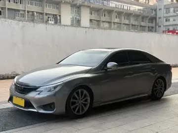 Toyota Reiz