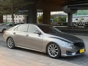 2013 Toyota Reiz с пробегом 140 000 км