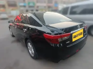 2013 Toyota Reiz с пробегом 108 700 км