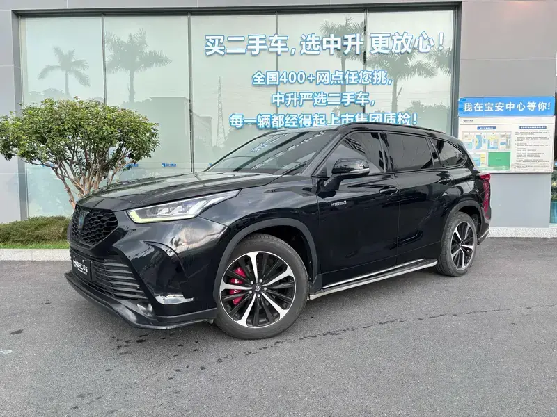 2021 Toyota Crown Kluger с пробегом 80 000 км