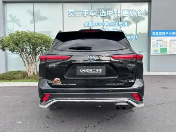 2021 Toyota Crown Kluger с пробегом 80 000 км