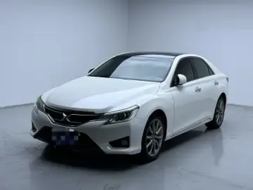 Toyota Reiz