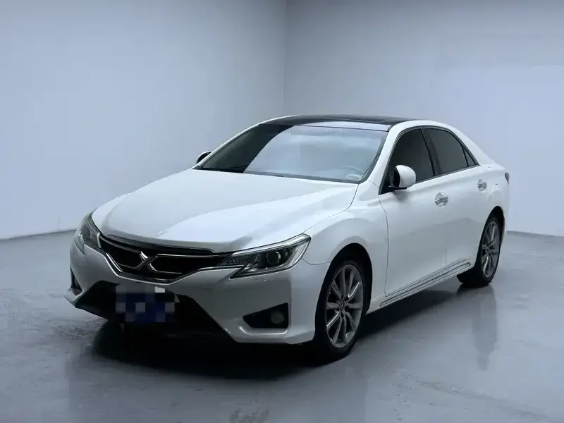 2013 Toyota Reiz с пробегом 150 600 км