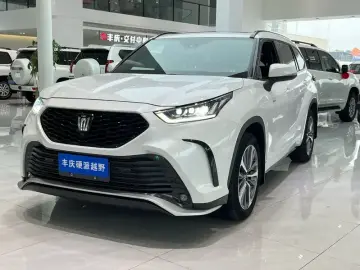 2024 Toyota Crown Kluger с пробегом 43 000 км