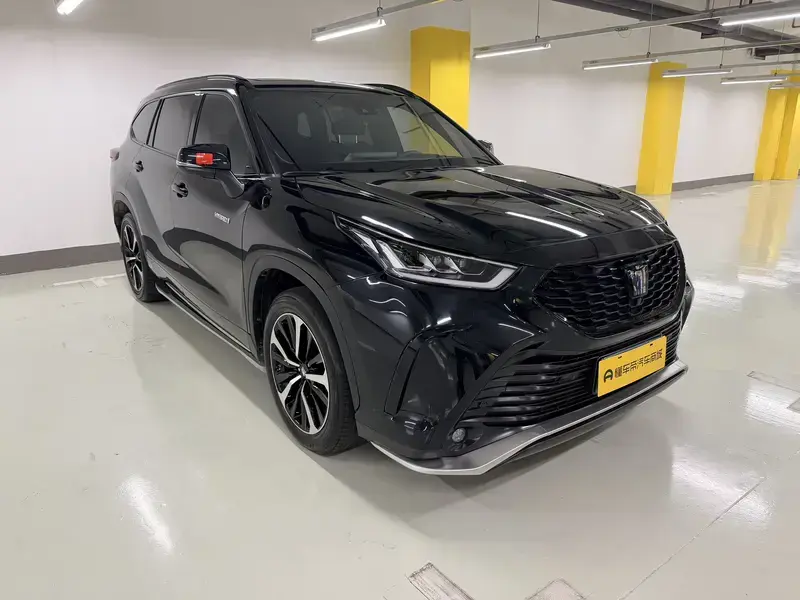 2023 Toyota Crown Kluger с пробегом 46 500 км
