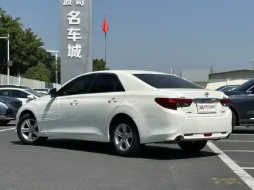 2013 Toyota Reiz с пробегом 47 000 км