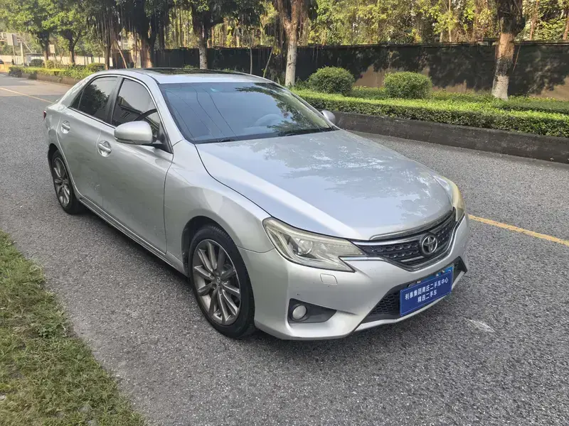2013 Toyota Reiz с пробегом 190 000 км