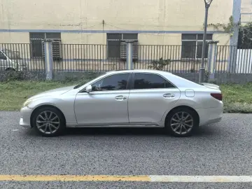 2013 Toyota Reiz с пробегом 190 000 км
