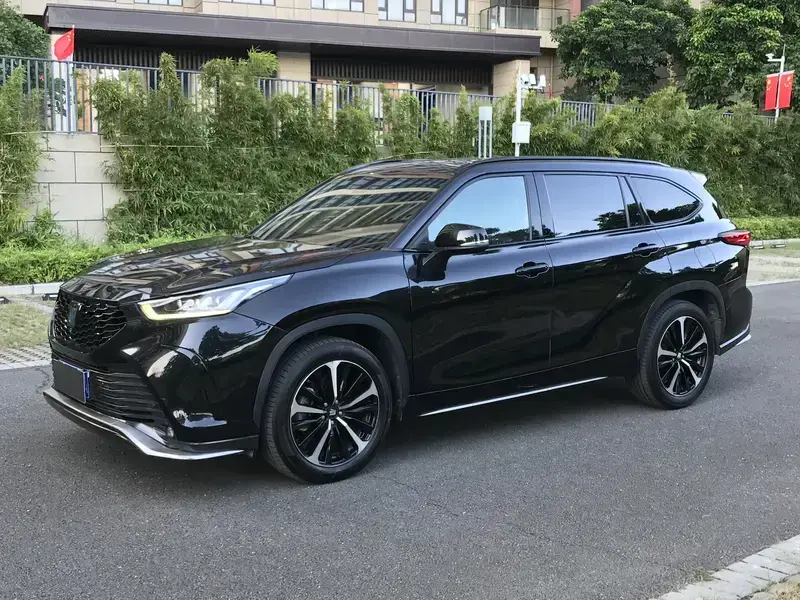 2022 Toyota Crown Kluger с пробегом 134 000 км