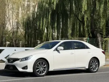 Toyota Reiz