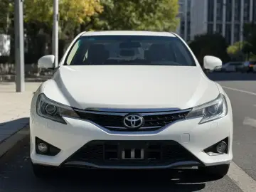 2013 Toyota Reiz с пробегом 76 000 км