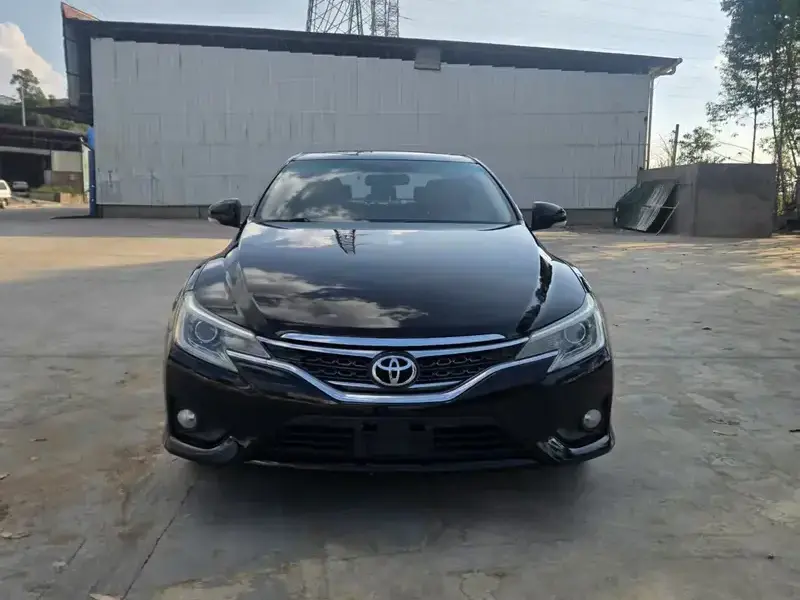 2013 Toyota Reiz с пробегом 89 000 км