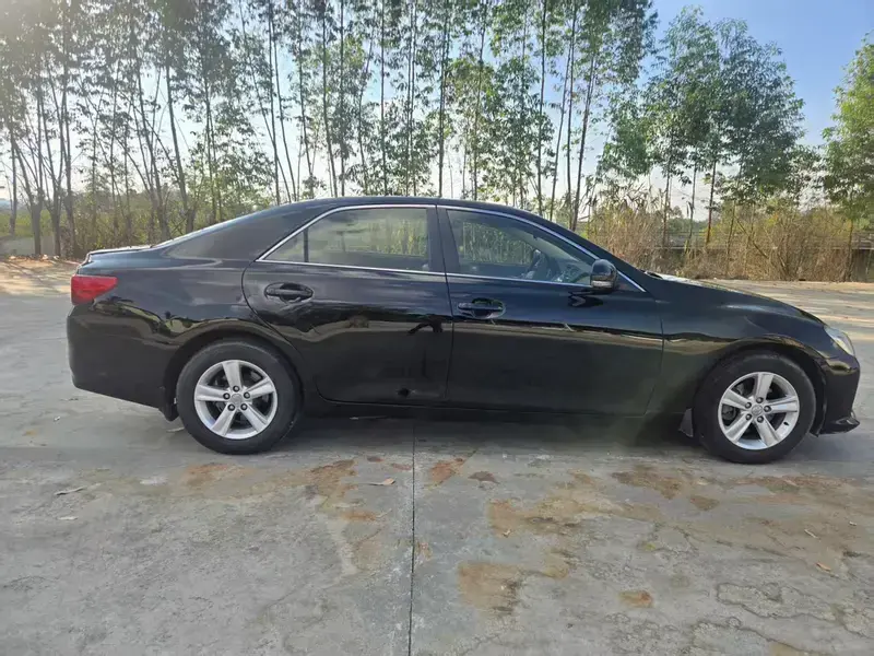 2013 Toyota Reiz с пробегом 89 000 км
