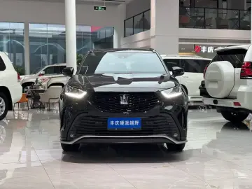 2026 Toyota Crown Kluger с пробегом 7 700 км