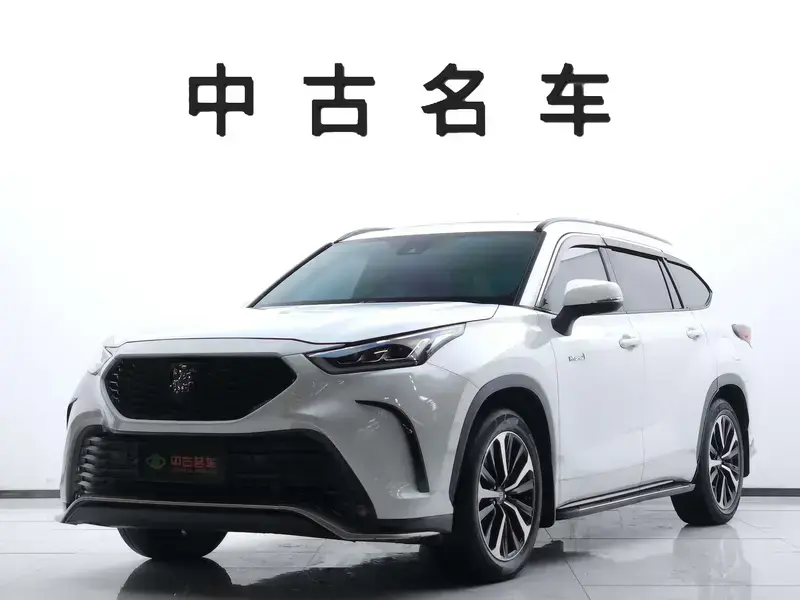 2021 Toyota Crown Kluger с пробегом 54 000 км