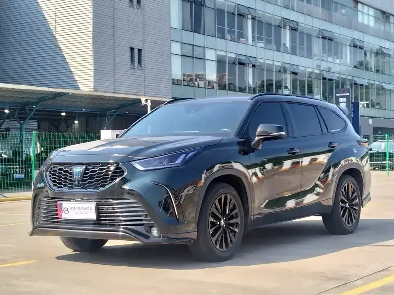 2021 Toyota Crown Kluger с пробегом 29 000 км
