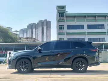 2021 Toyota Crown Kluger с пробегом 29 000 км