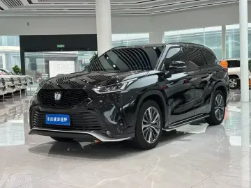 Toyota Crown Kluger