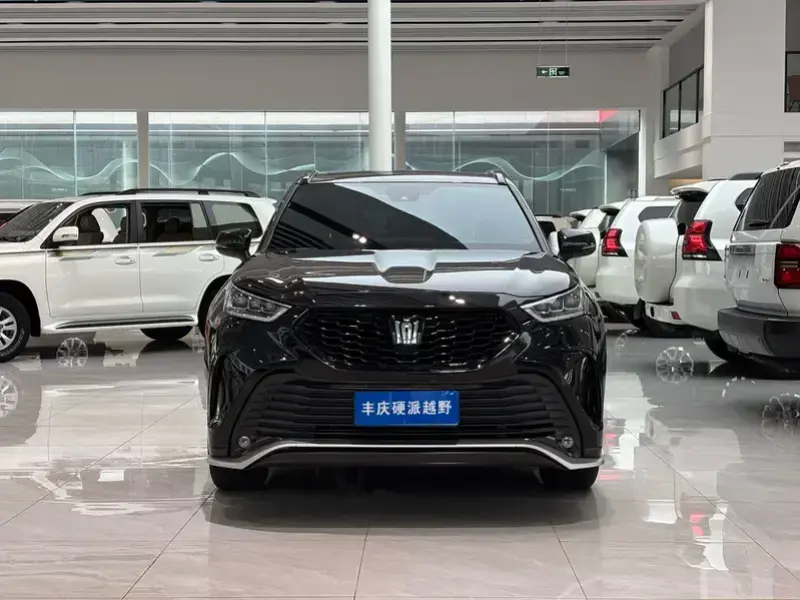 2024 Toyota Crown Kluger с пробегом 41 000 км