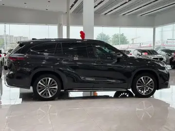 2024 Toyota Crown Kluger с пробегом 41 000 км
