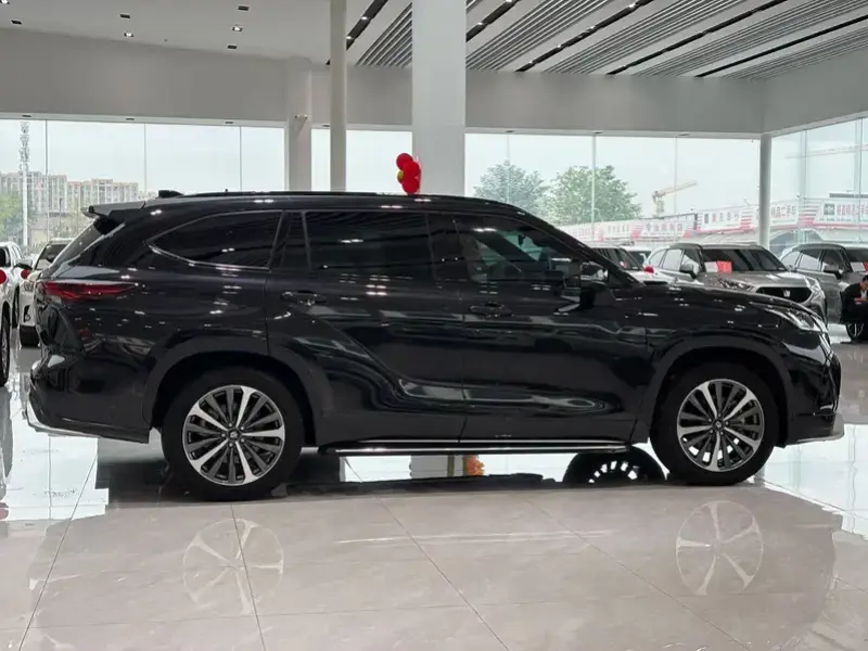 2024 Toyota Crown Kluger с пробегом 41 000 км