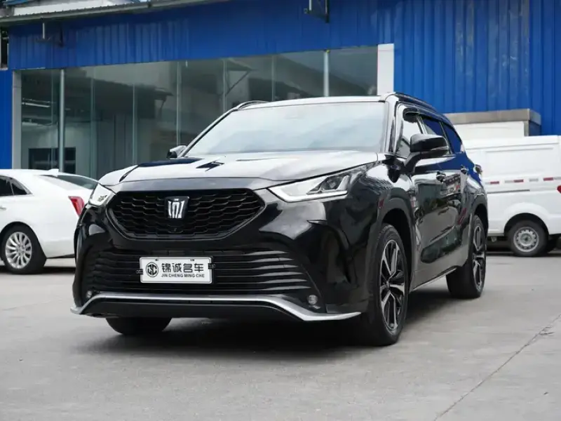 2022 Toyota Crown Kluger с пробегом 37 000 км