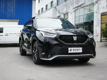 2022 Toyota Crown Kluger с пробегом 37 000 км