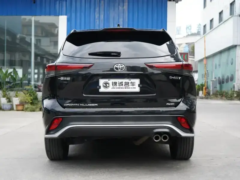 2022 Toyota Crown Kluger с пробегом 37 000 км