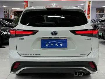 2023 Toyota Crown Kluger с пробегом 36 000 км
