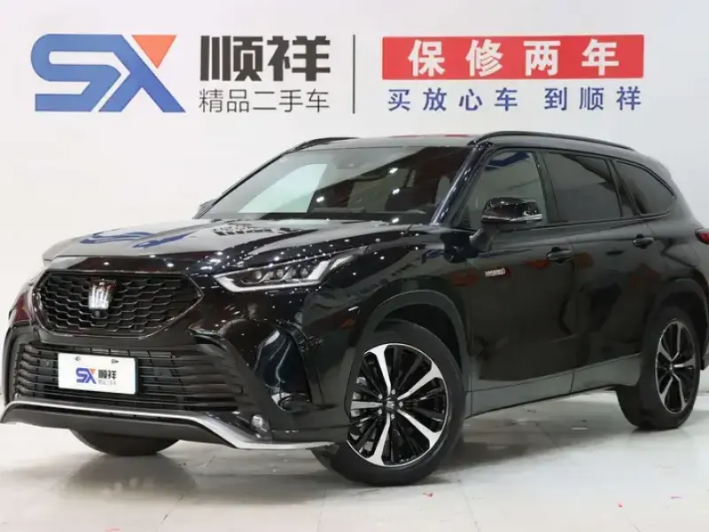 2021 Toyota Crown Kluger с пробегом 62 000 км