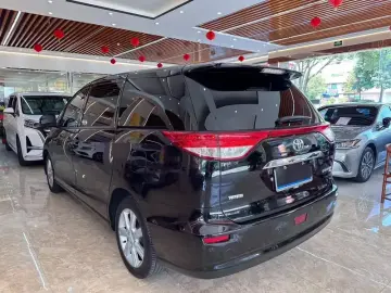 2006 Toyota Previa с пробегом 220 000 км
