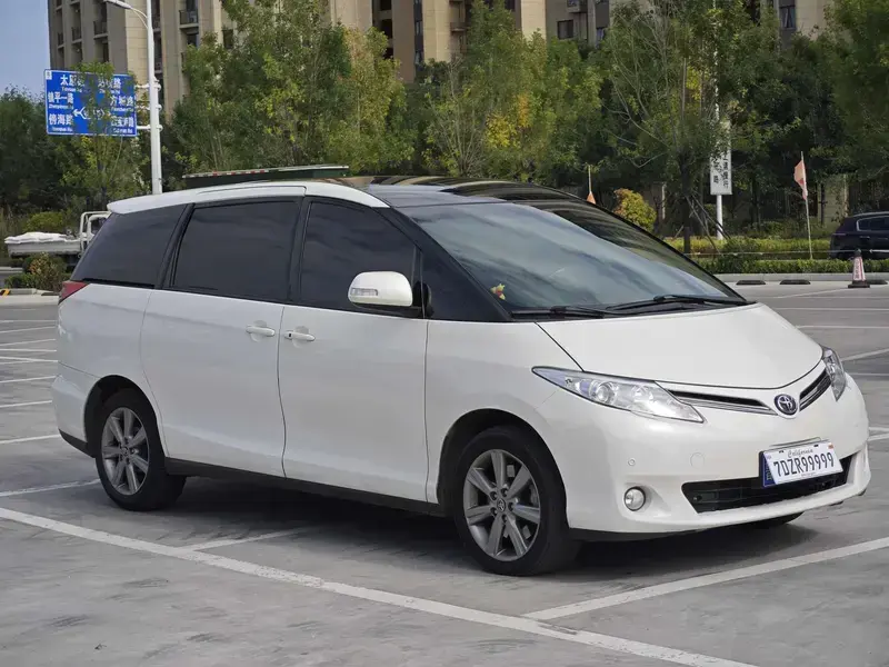 2012 Toyota Previa с пробегом 140 000 км