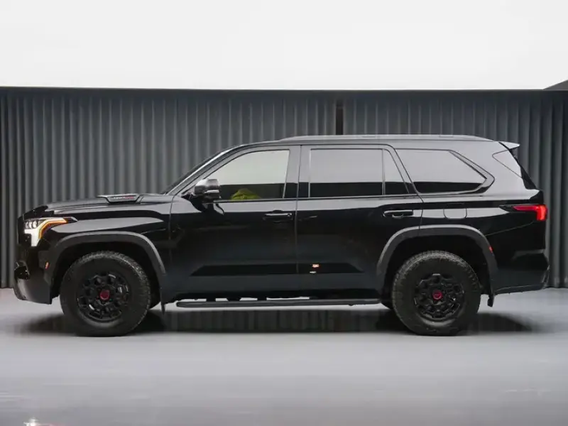 2025 Toyota Sequoia с пробегом 19 000 км