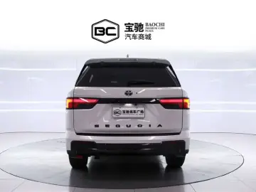 2023 Toyota Sequoia с пробегом 26 000 км